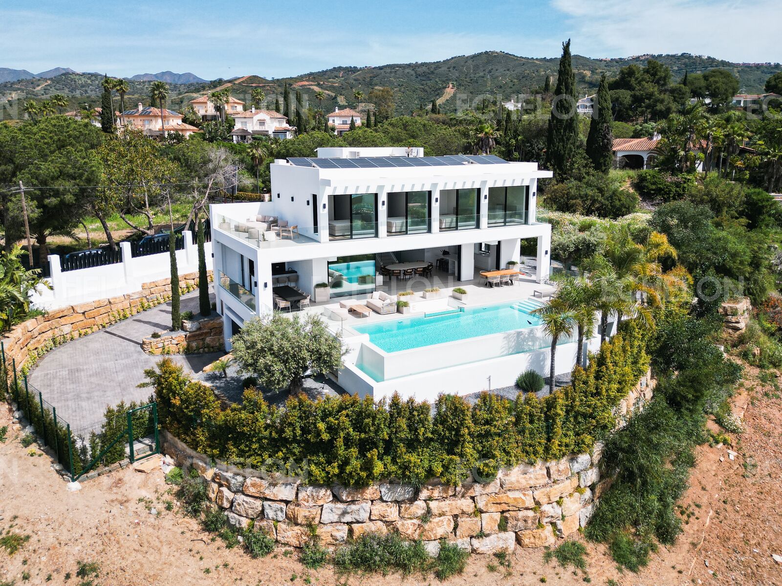 VILLA PIEDRA