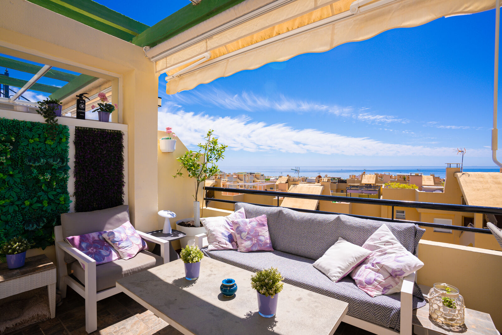 Penthouse with 80 m² Solarium, Calahonda | Echelon Estates