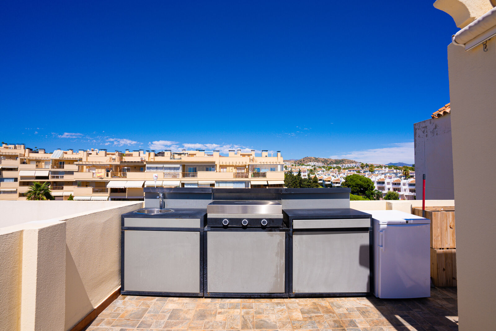 Penthouse with 80 m² Solarium, Calahonda | Echelon Estates